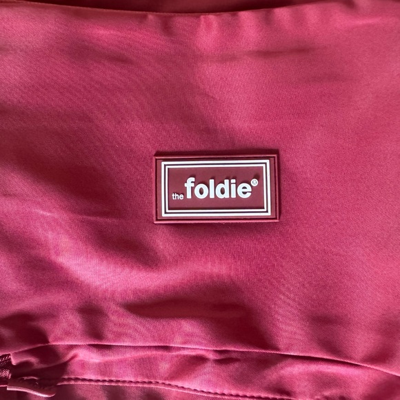 The Foldie travel bag- RED - Picture 2 of 9